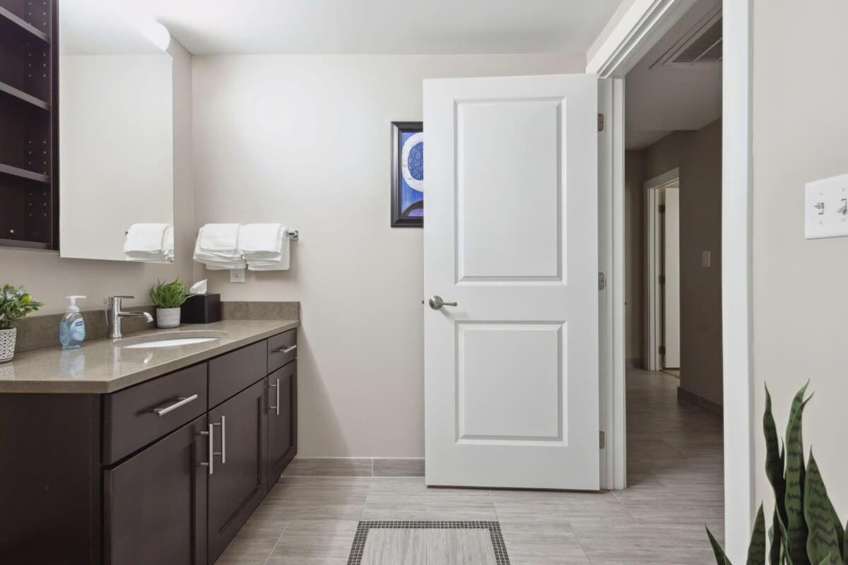 Ferienwohnung 2Br Downtown Luxury Getaway Detroit Exterior foto